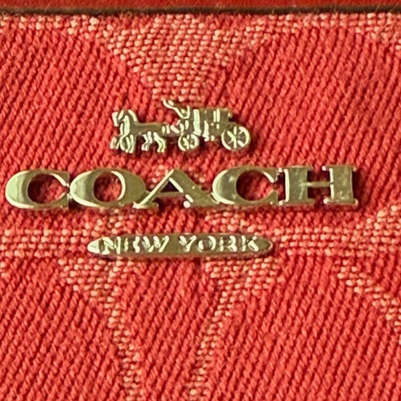 ❤️💘❤️ COACH CORNER ZIP WRISTLET IN SIGNATURE DENIM ❤️💘❤️ NWT ❤️💘❤️ - Picture 13 of 16